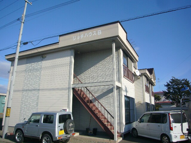 リッチハウスBの物件外観写真