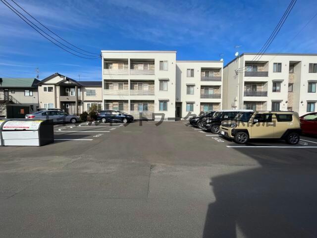 ル・デルモンテの物件外観写真