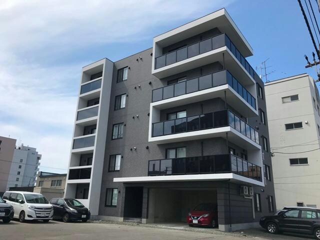 グランコンフォート末広の物件外観写真