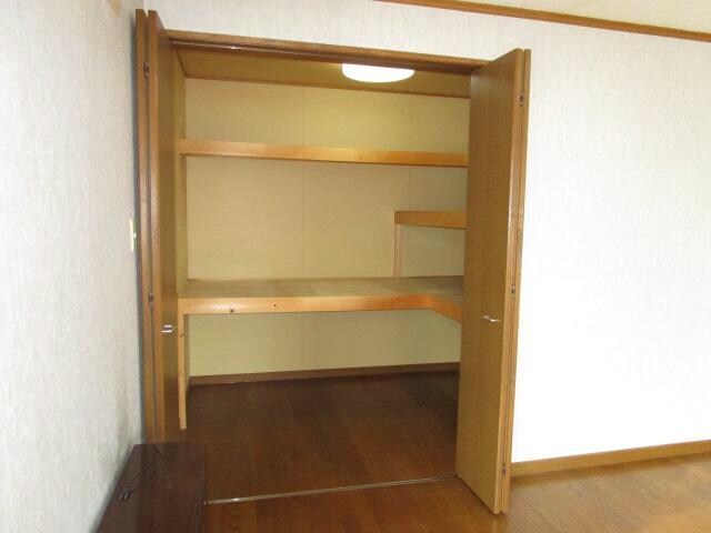 城山1-6-3貸家の物件内観写真