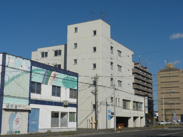 クレインマンションの物件外観写真