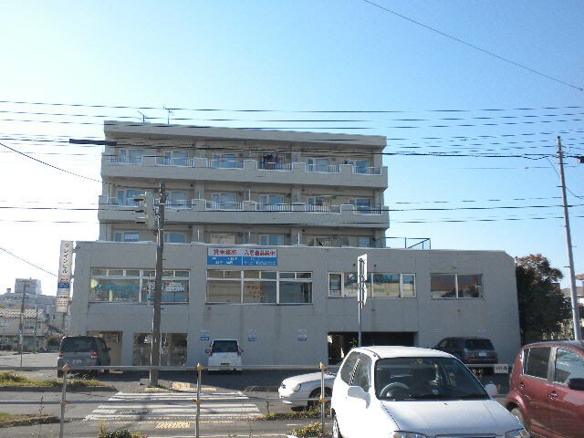 クレインマンションの物件外観写真