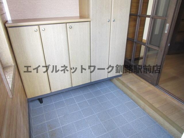 米町2丁目2世帯貸家の物件内観写真