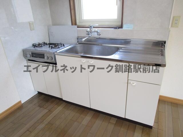 米町2丁目2世帯貸家の物件内観写真