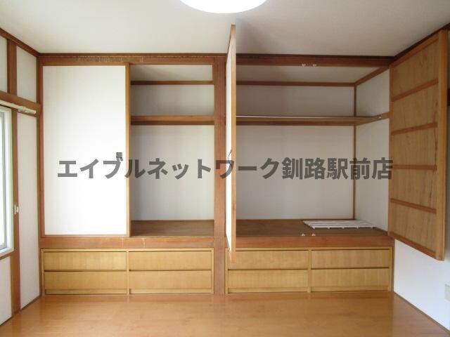 米町2丁目2世帯貸家の物件内観写真