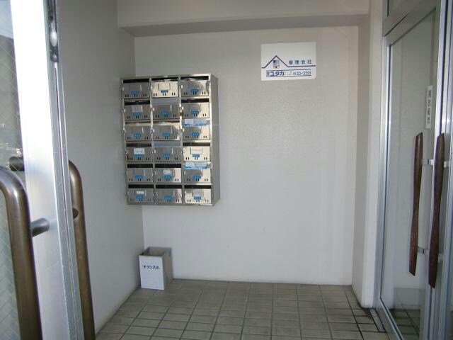 三共ユタカビルの物件外観写真