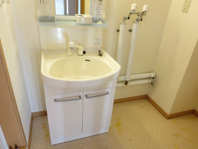 ロイウッド南大通の物件内観写真