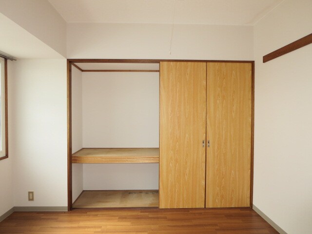 大栄マンション鶴ヶ岱の物件内観写真