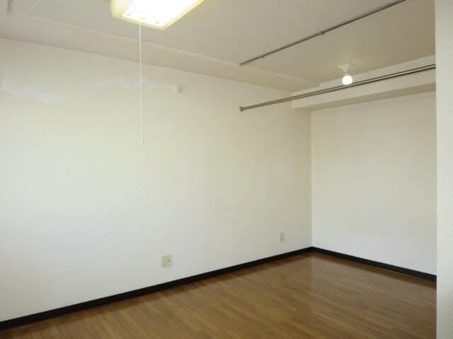 コスモスマンションの物件内観写真