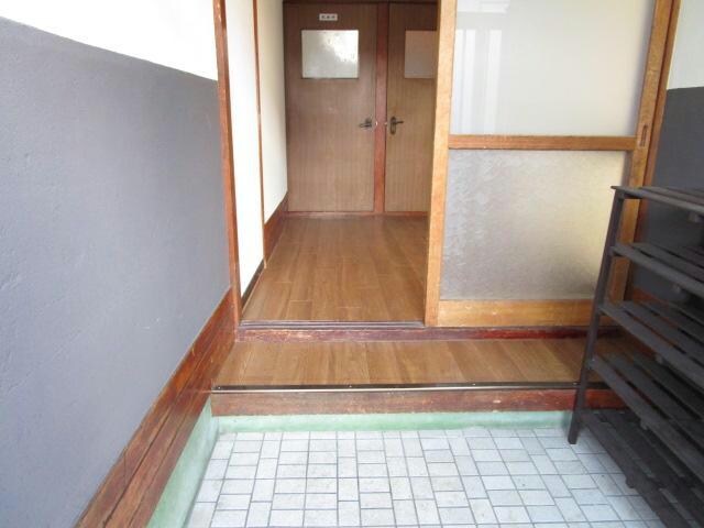 南大通8-1-13貸家の物件内観写真