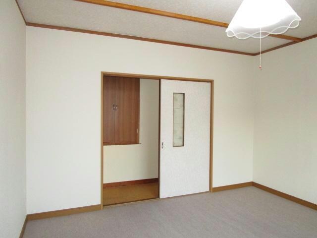 南大通8-1-13貸家の物件内観写真