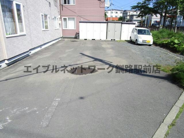 カナディアン１９９９の物件外観写真