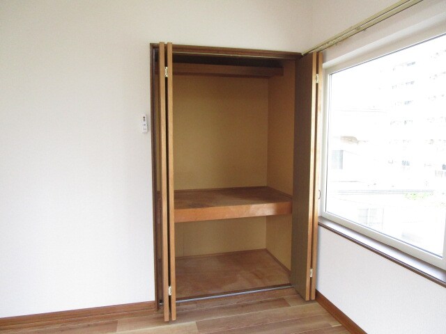 岡本マンションの物件内観写真