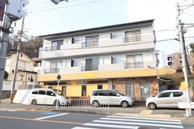 パイン箕面の物件外観写真