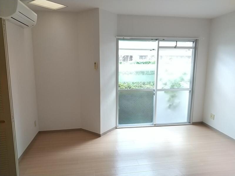 ナヴィール箕面の物件内観写真