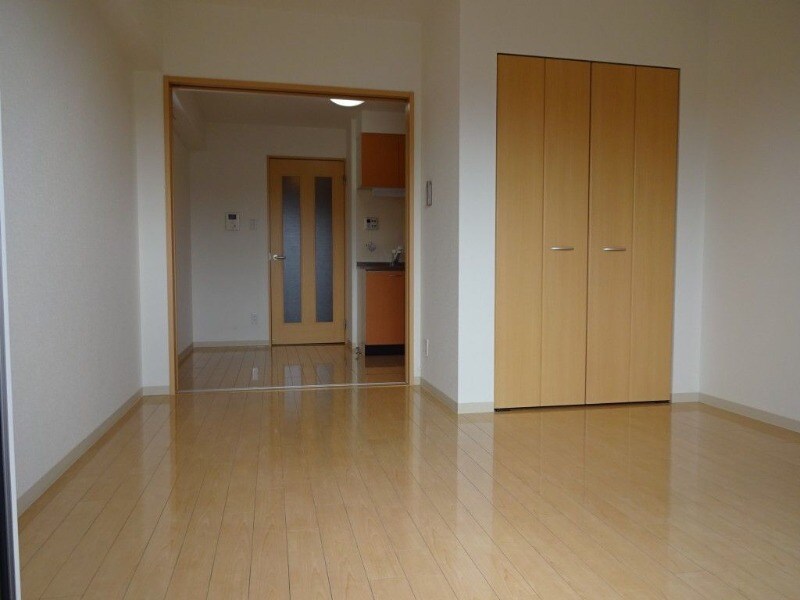 フローラル エヴァンの物件内観写真