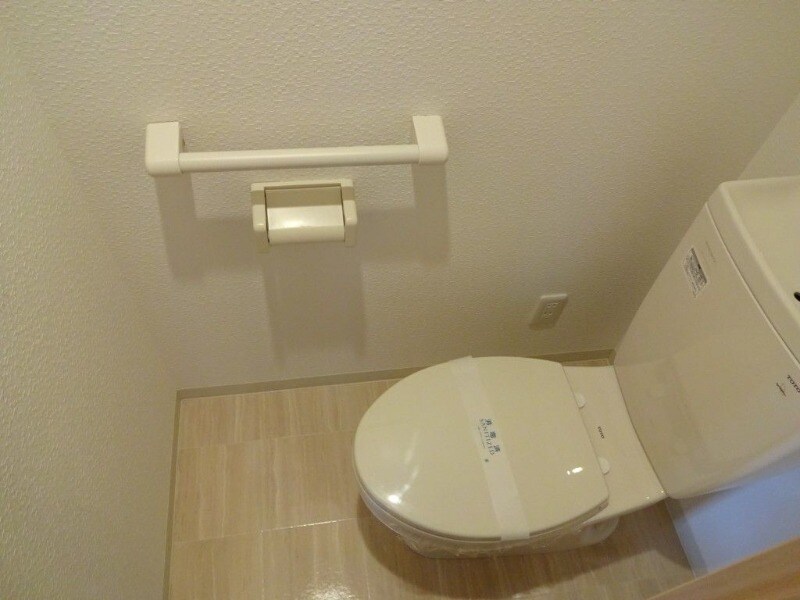 フローラル エヴァンの物件内観写真