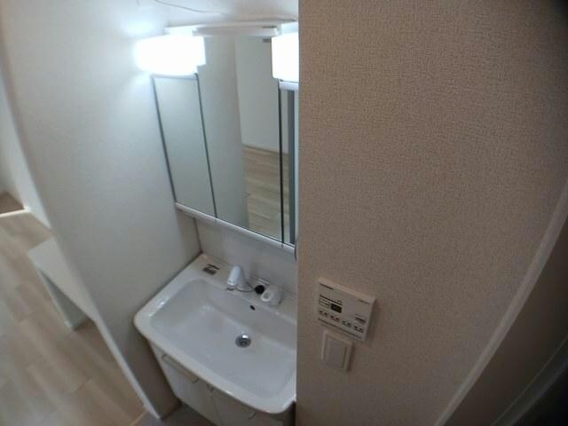 フロレゾンⅠの物件内観写真