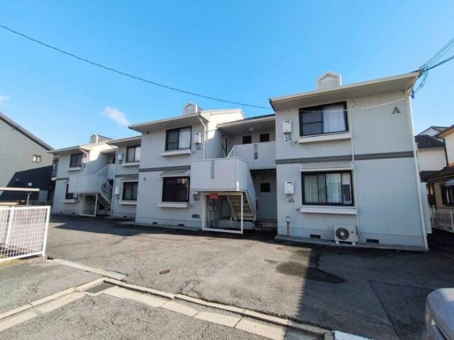 メゾン堀川　A棟の物件外観写真