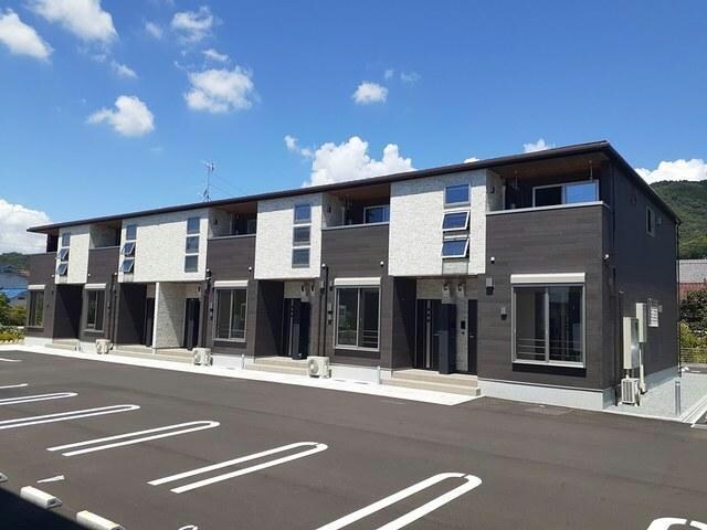 ハウオリエカヒの物件外観写真