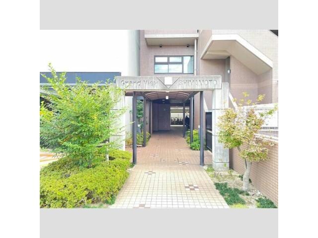 グランドヴュー島本の物件外観写真