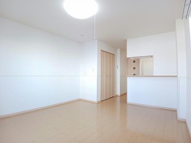 リジュール南条の物件内観写真