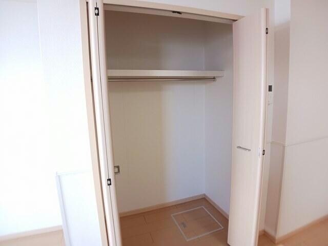 リジュール南条の物件内観写真