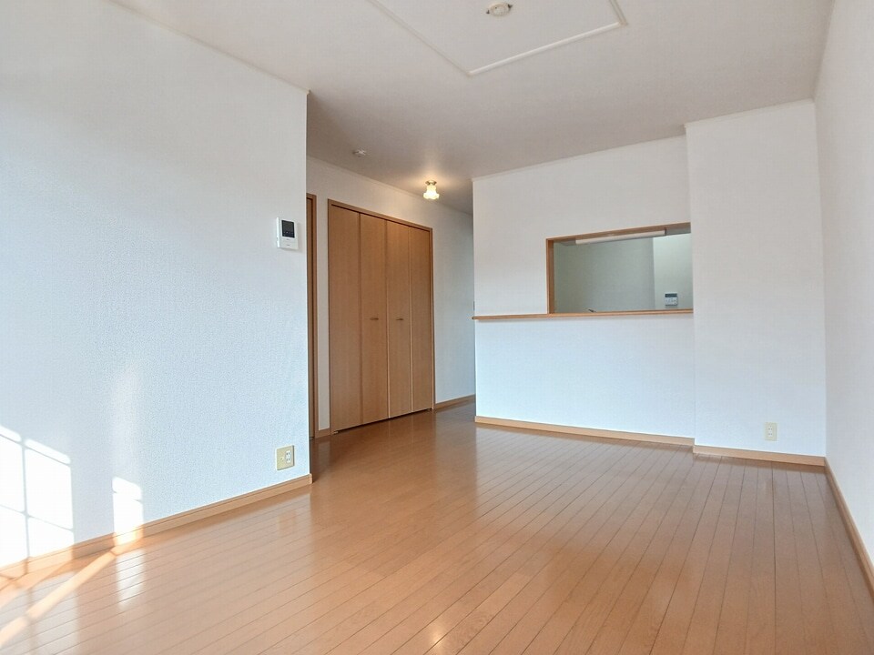 エレガンス・ヴィラAの物件内観写真