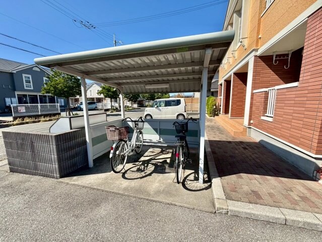 エレガンス・ヴィラAの物件内観写真