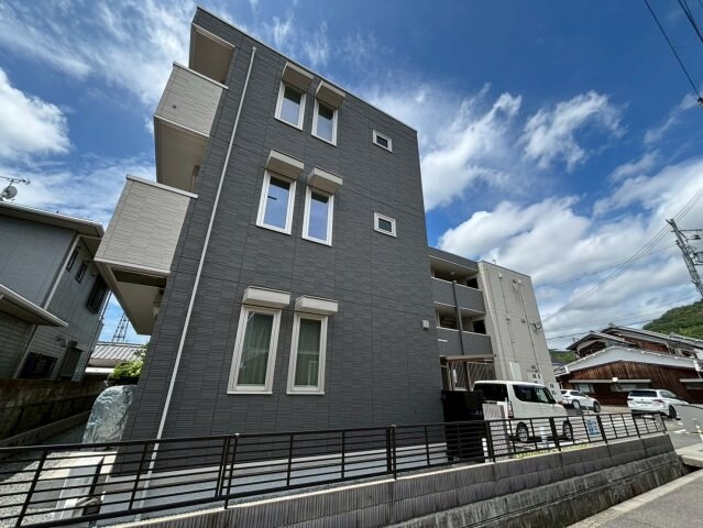 プリムローズ・佳音の物件外観写真