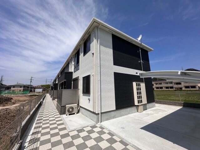 コントレイル糸引の物件外観写真