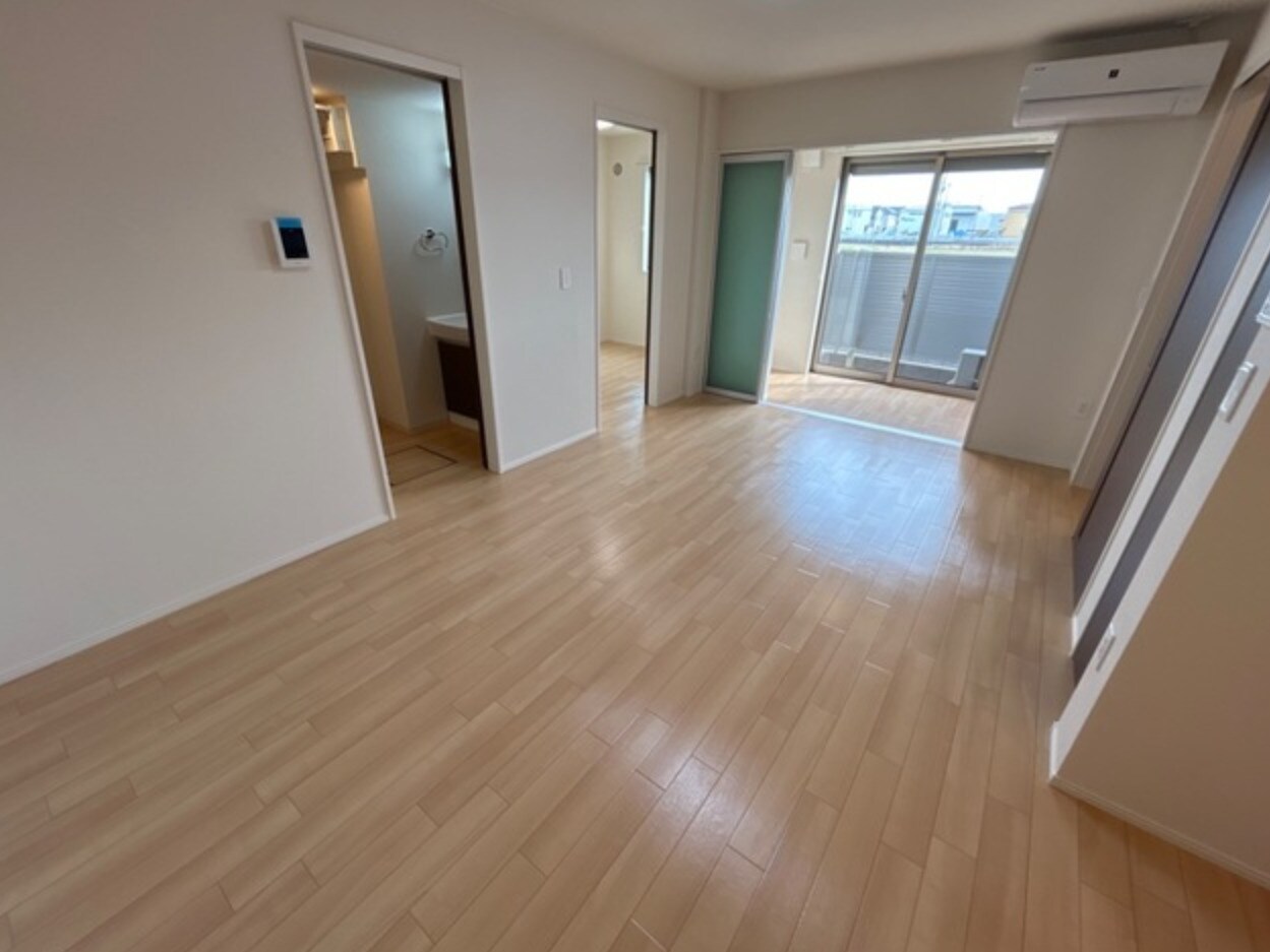 コントレイル糸引の物件内観写真