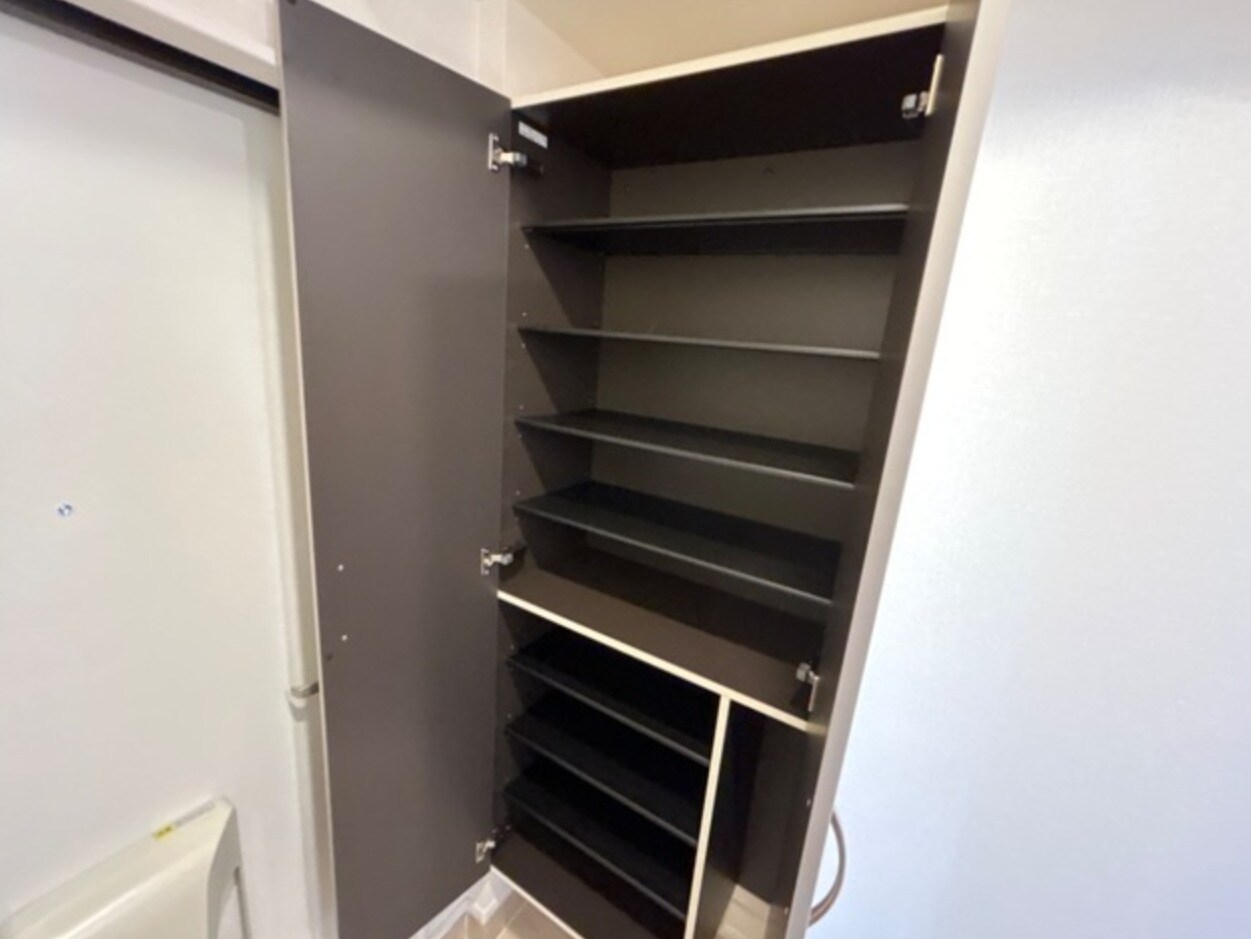 コントレイル糸引の物件内観写真