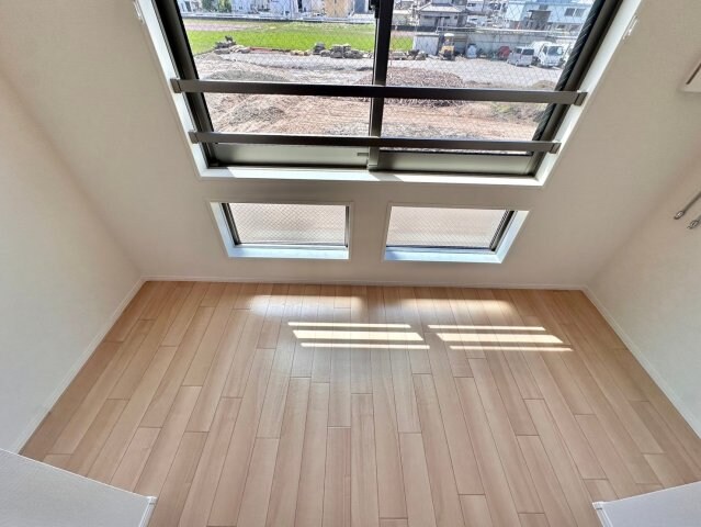 コントレイル糸引の物件内観写真