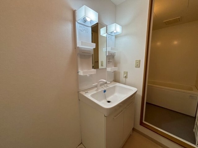 ネオクオーツ幸　弐番館の物件内観写真