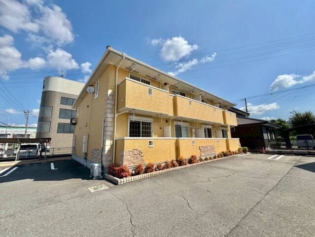 ウエスト　ウッド　アベニューの物件外観写真