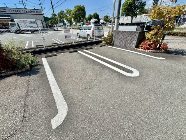 ウエスト　ウッド　アベニューの物件外観写真