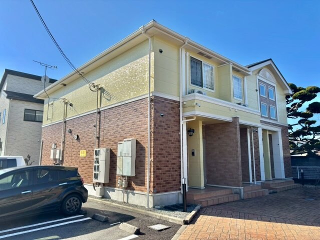 ワイズ　コンブリオの物件外観写真