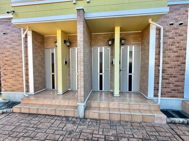 ワイズ　コンブリオの物件外観写真