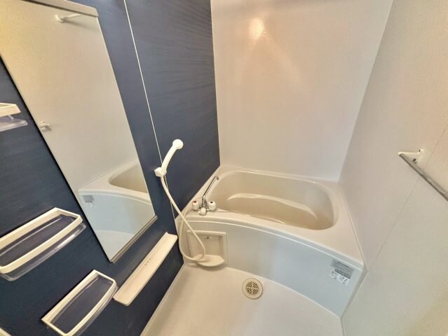 ワイズ　コンブリオの物件内観写真