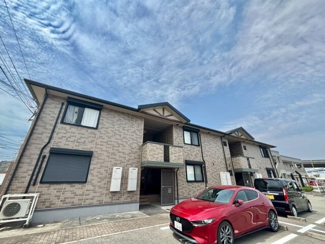 アーヴェニール憩の物件外観写真