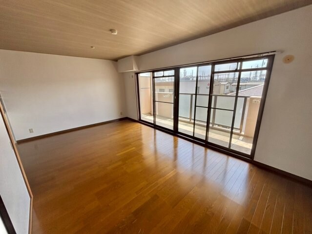 ヴィラ・プリマベーラの物件内観写真