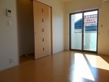 ホワイトローズの物件内観写真