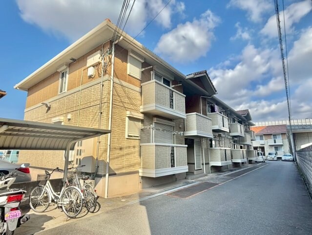 グランモア航　A棟の物件外観写真