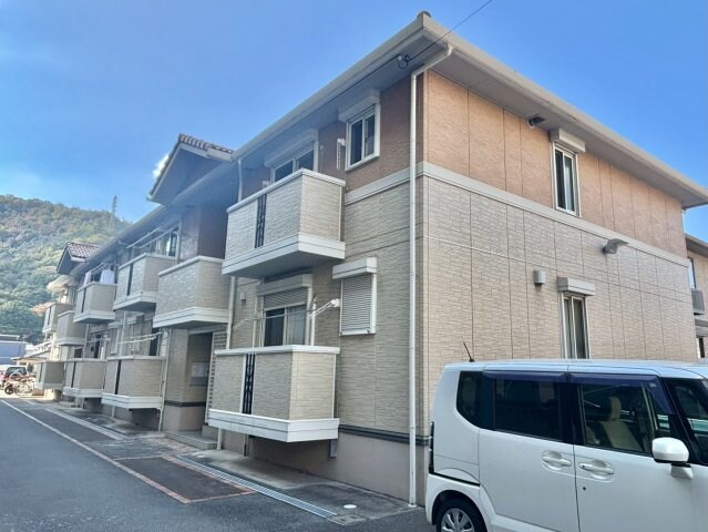 グランモア航　A棟の物件外観写真