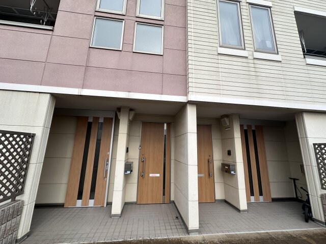 セントラル・アイランドの物件外観写真