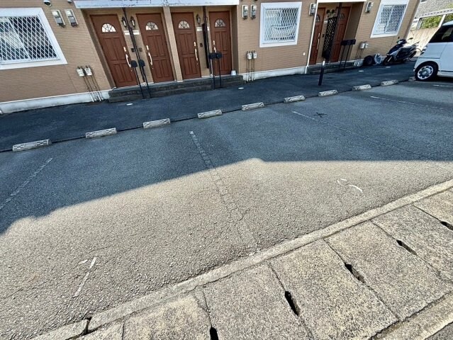 サニーパークの物件外観写真