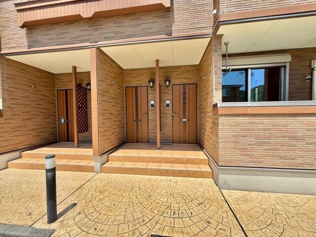 グランチャレットⅢの物件外観写真