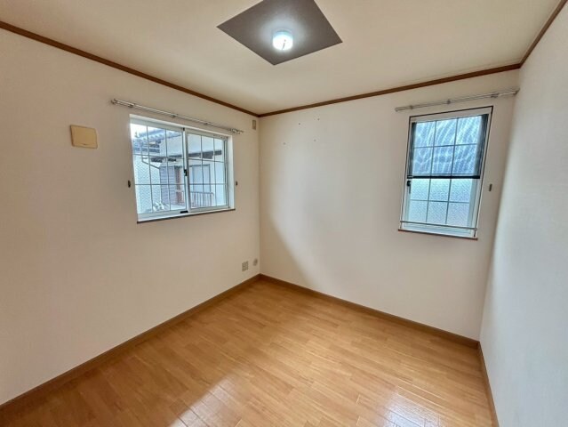 プリムローズ・コートの物件内観写真