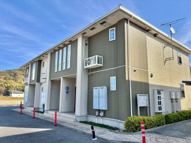 アイリスガーデンBの物件外観写真